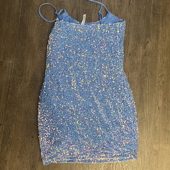 Homecoming dress with blue sparkles - Picture 4 of 5